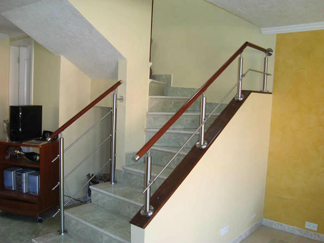 Pasamanos con madera | Metalmachine